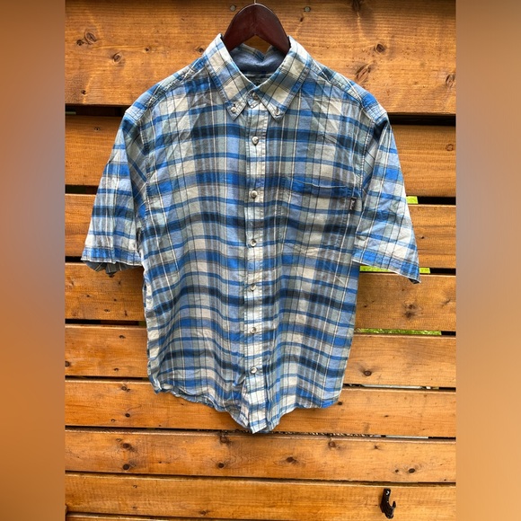 WOOLRICH Timberline short sleeve button-down shirt. EUC. Size Medium. - Picture 3 of 11